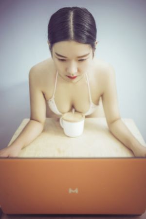 哈哈哈哈哈 第2季 2021_BD英语迅雷电影在线